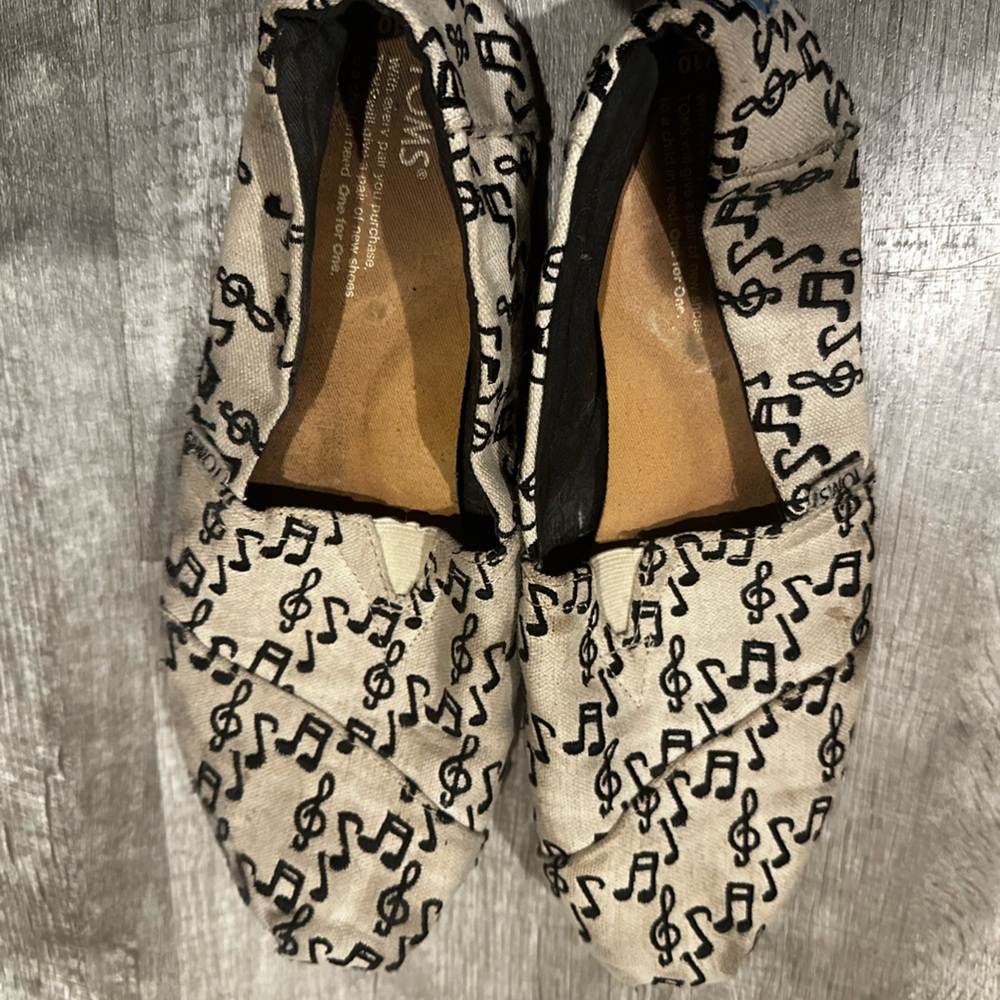 Women's Musical Note Canvas Slip-Ons